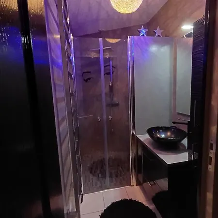 Chambre Dans Maison Particuliere 홈스테이